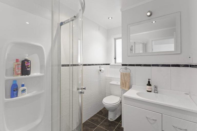 Photo of property in 11 Makora Road, Otaihanga, Paraparaumu, 5036