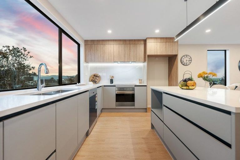 Photo of property in 4202e Great North Road, Glendene, Auckland, 0602