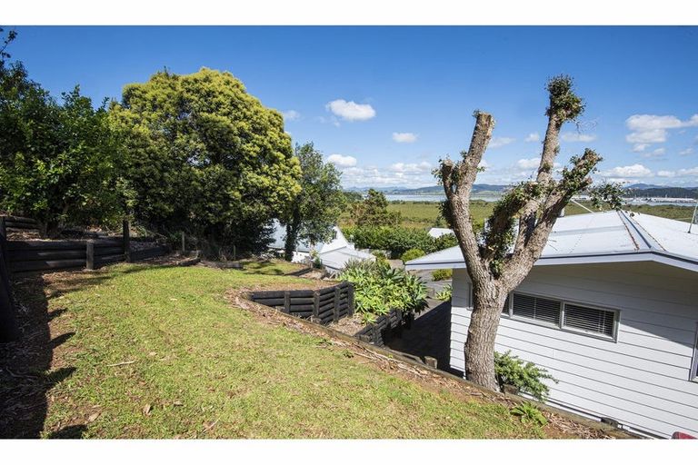 Photo of property in 33 Raumati Crescent, Onerahi, Whangarei, 0110