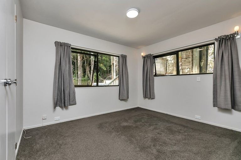 Photo of property in 493 Scenic Drive, Waiatarua, Auckland, 0612