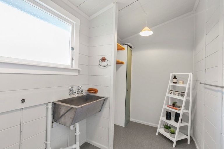 Photo of property in 13 Ngaio Gorge Road, Ngaio, Wellington, 6035