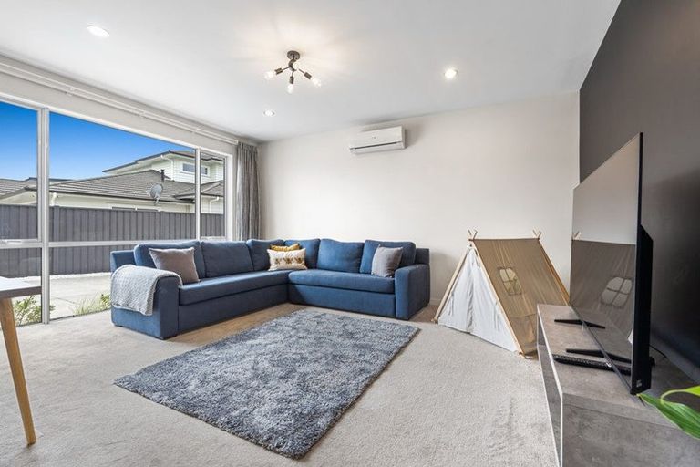 Photo of property in 18 Kahika Grove, Huapai, Kumeu, 0810
