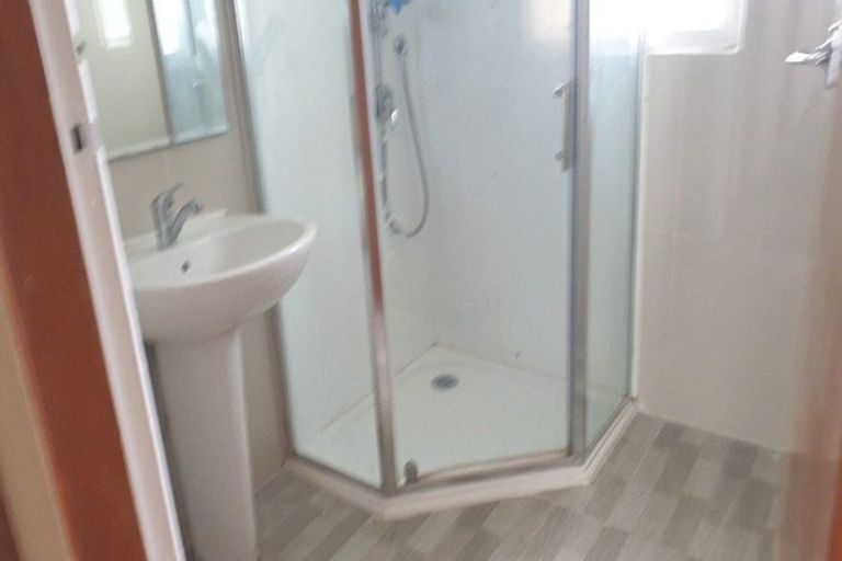 Photo of property in 405 West Coast Road, Glen Eden, Auckland, 0602