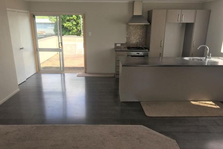 Photo of property in 26 Te Moau Avenue, Parakai, 0830