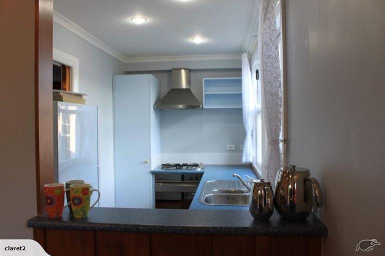 Photo of property in 8c Somerset Avenue, Newtown, Wellington, 6021