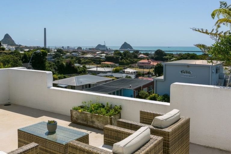 Photo of property in 421 Devon Street West, Lynmouth, New Plymouth, 4310