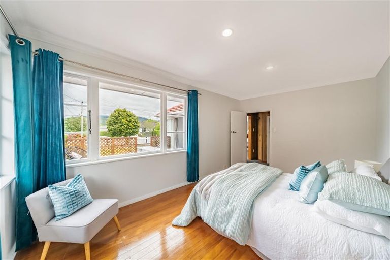 Photo of property in 54 Routley Crescent, Elderslea, Upper Hutt, 5018