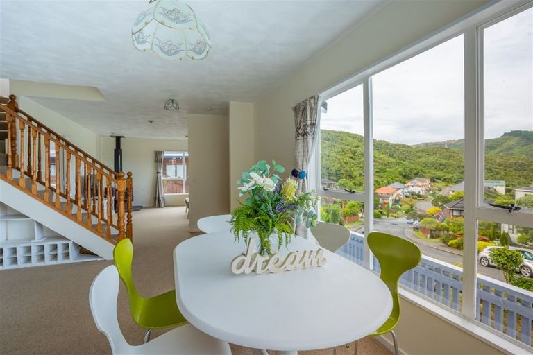 Photo of property in 2/61 Woodhouse Avenue, Karori, Wellington, 6012