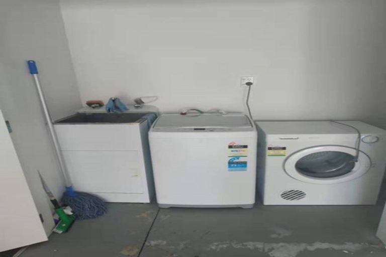 Photo of property in 48 Tauhinu Road, Greenhithe, Auckland, 0632