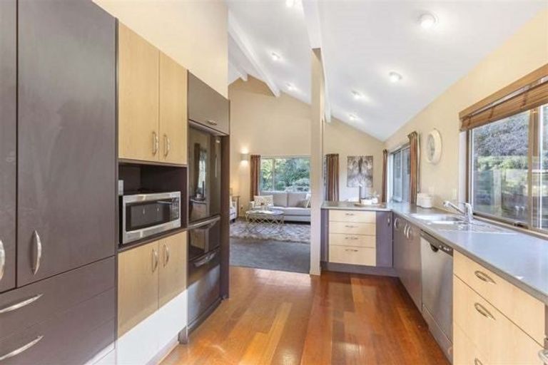 Photo of property in 20 Kimberley Way, Khandallah, Wellington, 6035