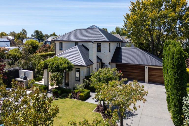 Photo of property in 39 Hinau Street, Fendalton, Christchurch, 8041
