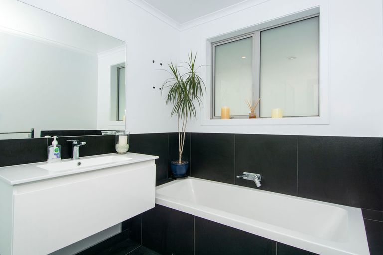 Photo of property in 15 Bryan Gallagher Place, Welcome Bay, Tauranga, 3175