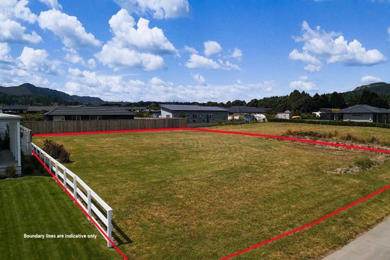 Photo of property in 6 Pukatea Lane, Kinloch, Taupo, 3377