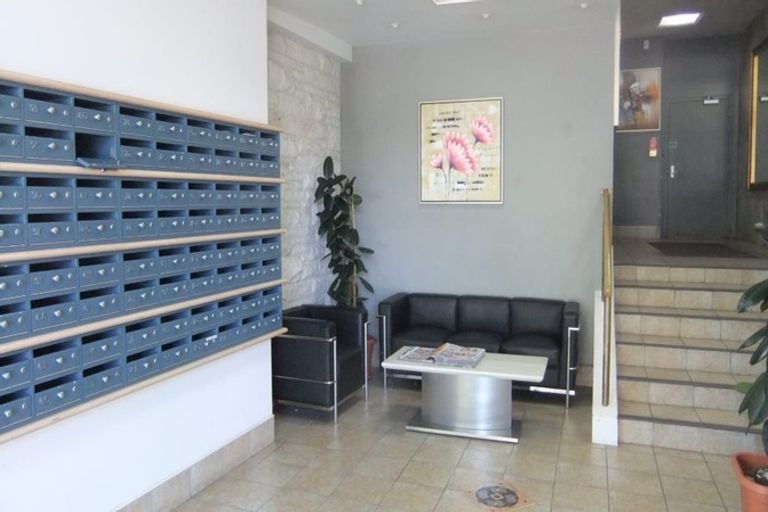 Photo of property in Terrace Garden Apartments, 6d/120 The Terrace, Wellington Central, Wellington, 6011