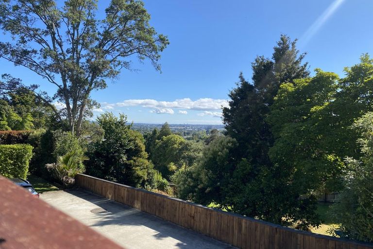 Photo of property in 239 Golf Road, Titirangi, Auckland, 0604