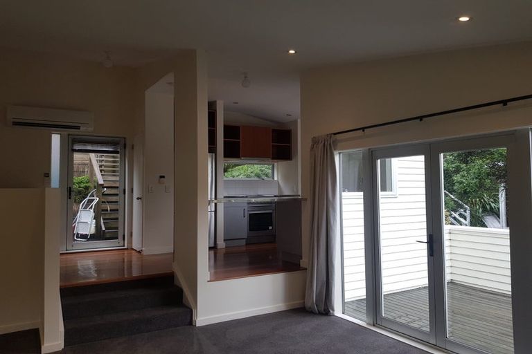 Photo of property in 59a Mandalay Terrace, Khandallah, Wellington, 6035