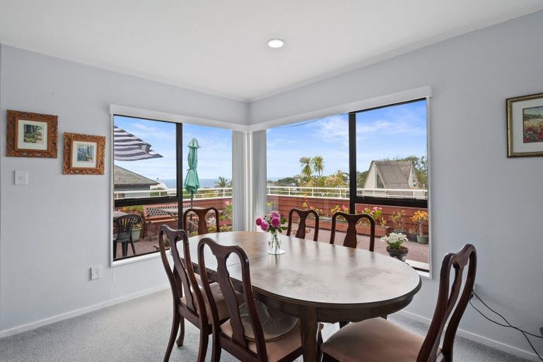 Photo of property in 2/51 Deep Creek Road, Waiake, Auckland, 0630