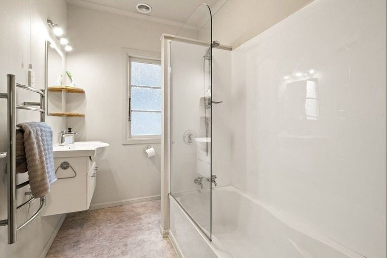 Photo of property in 89 Blanket Bay Road, Sawyers Bay, Port Chalmers, 9023