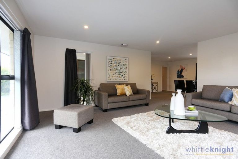 Photo of property in 90 Regency Crescent, Redwood, Christchurch, 8051