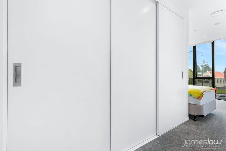 Photo of property in 205/1 Buscomb Avenue, Henderson, Auckland, 0610