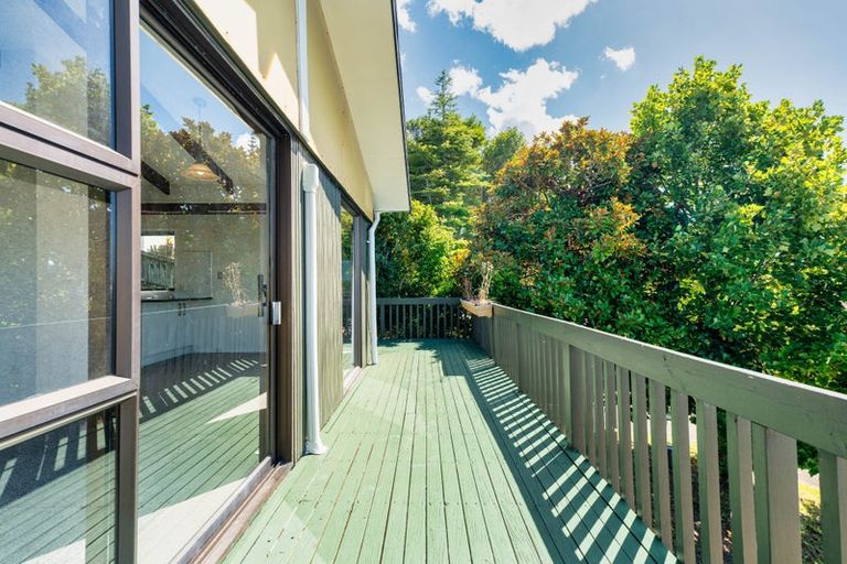 Photo of property in 29 Noeleen Street, Glenfield, Auckland, 0629