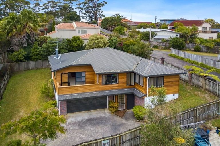 Photo of property in 2/13 Delamare Court, Sunnynook, Auckland, 0632