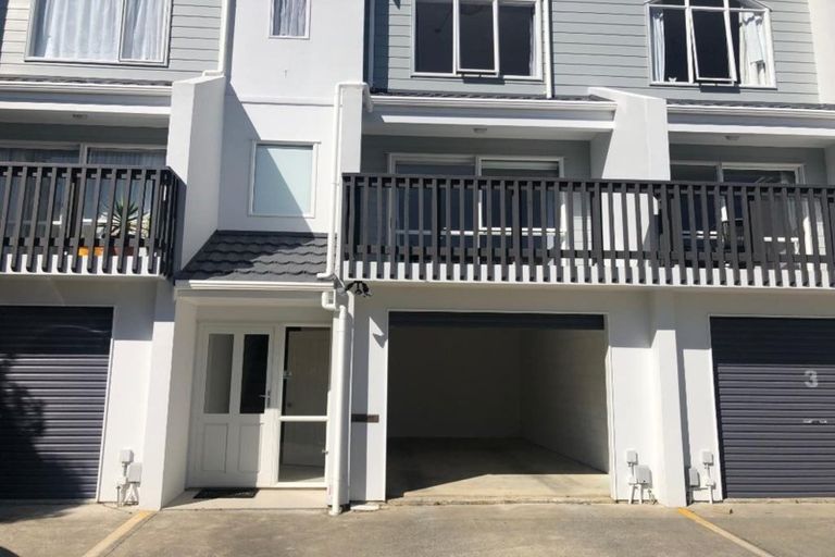 Photo of property in 2/33 Hiropi Street, Newtown, Wellington, 6021