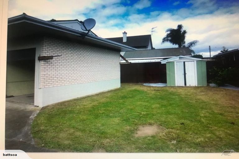 Photo of property in 2/105a Wallace Road, Papatoetoe, Auckland, 2025