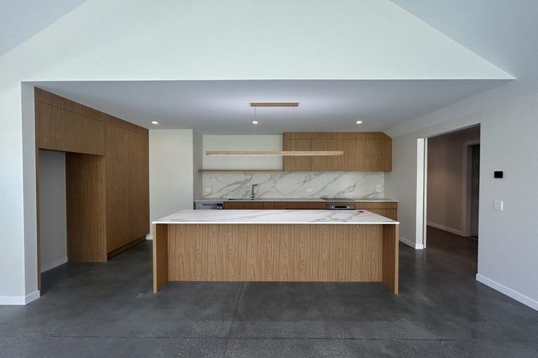 Photo of property in 73 Spur Ridge Rise, Jacks Point, 9371