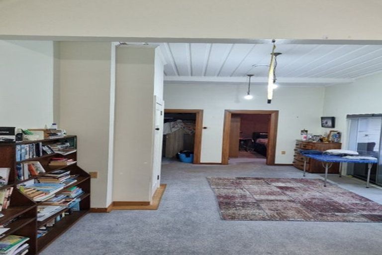 Photo of property in 27 Parrs Road, Hurworth, New Plymouth, 4371