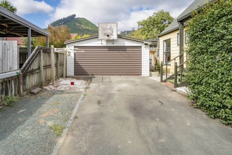 Photo of property in 3 Silverbirch Grove, The Brook, Nelson, 7010