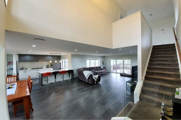 Photo of property in 87 Keri Vista Rise, Papakura, 2110