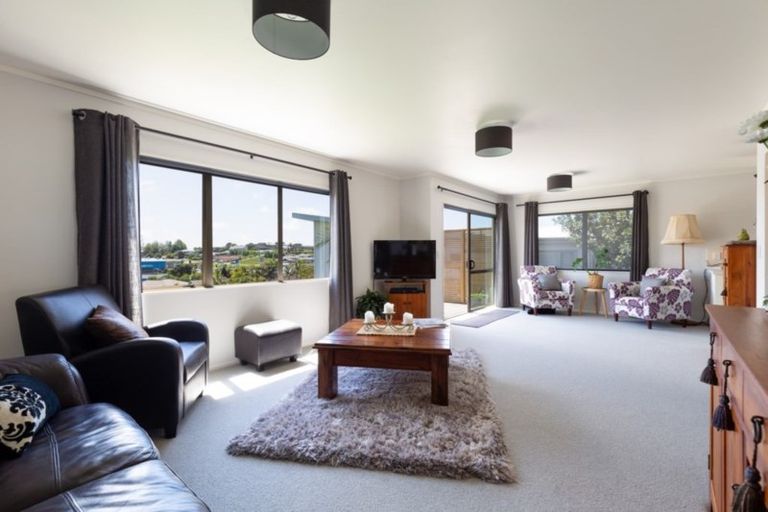 Photo of property in 181f Omokoroa Road, Omokoroa, 3114