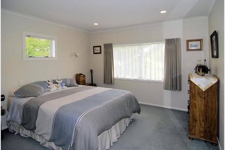 Photo of property in 391 East Coast Road, Mairangi Bay, Auckland, 0630