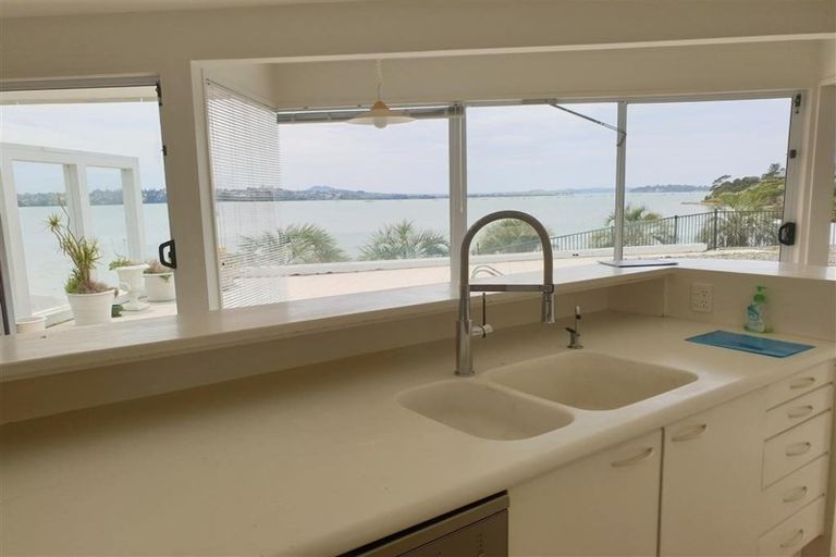 Photo of property in 102 Bramley Drive, Farm Cove, Auckland, 2012