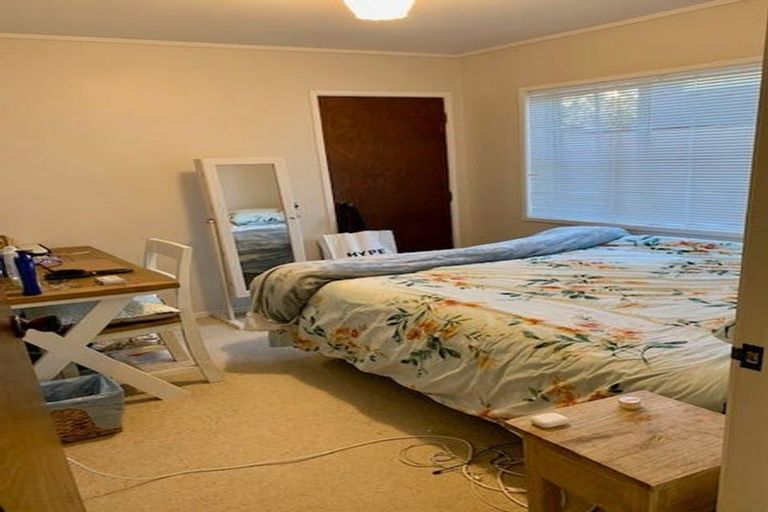 Photo of property in 2/14 Trafalgar Road, Milford, Auckland, 0620