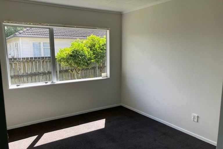 Photo of property in 37 Banbury Crescent, Fairfield, Hamilton, 3214