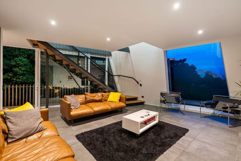 Photo of property in 64a Orangi Kaupapa Road, Northland, Wellington, 6012