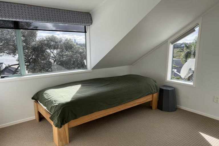 Photo of property in 1/71 Beresford Street, Bayswater, Auckland, 0622