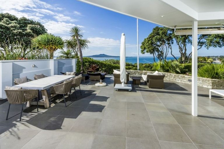 Photo of property in 31 Beach Road, Castor Bay, Auckland, 0620