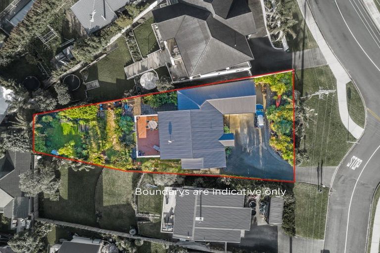 Photo of property in 1 Melandra Road, Stanmore Bay, Whangaparaoa, 0932