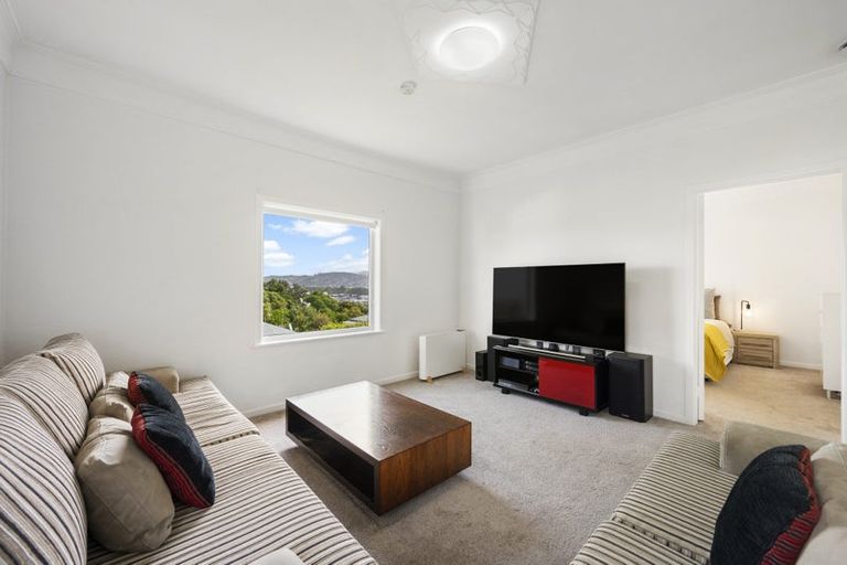 Photo of property in 43a Nevay Road, Miramar, Wellington, 6022