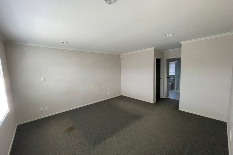 Photo of property in 3 Lorenzo Way, Flat Bush, Auckland, 2016