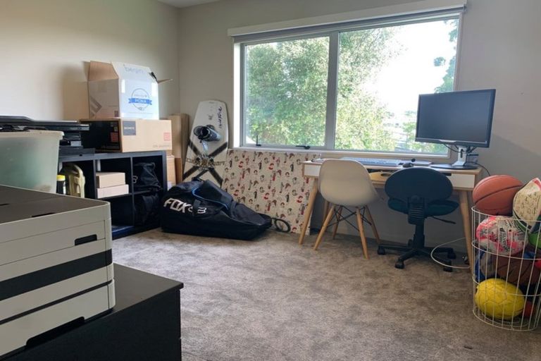 Photo of property in 141 Arran Road, Browns Bay, Auckland, 0630