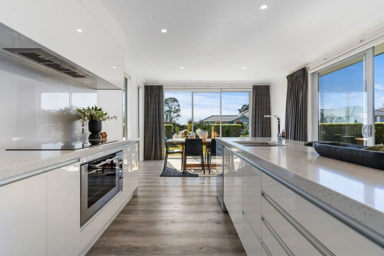 Photo of property in 1 Charlotte Drive, Omokoroa, 3114