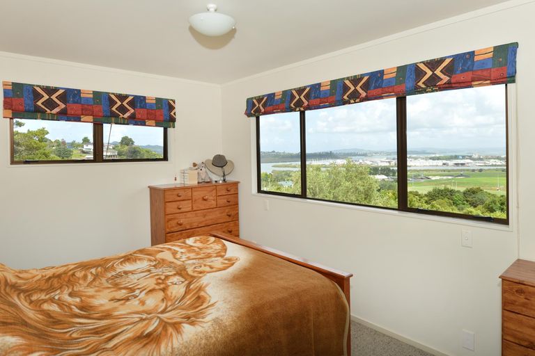 Photo of property in 33a Memorial Drive, Parahaki, Whangarei, 0112