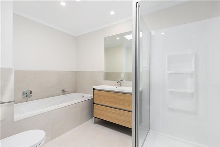Photo of property in 16 Vincent Mcgrath Crescent, Swanson, Auckland, 0614