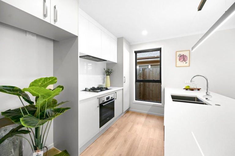 Photo of property in 15 Waruhia Crescent, Rototuna North, 3281