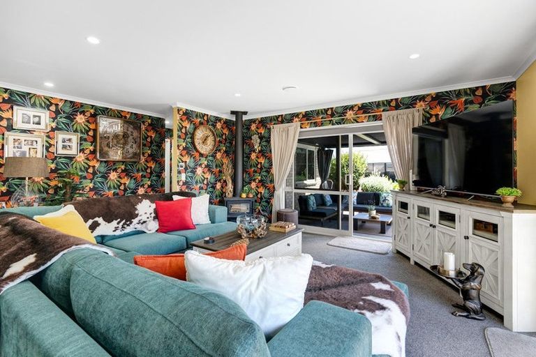 Photo of property in 17 Hira Street, Ohawe, Hawera, 4671