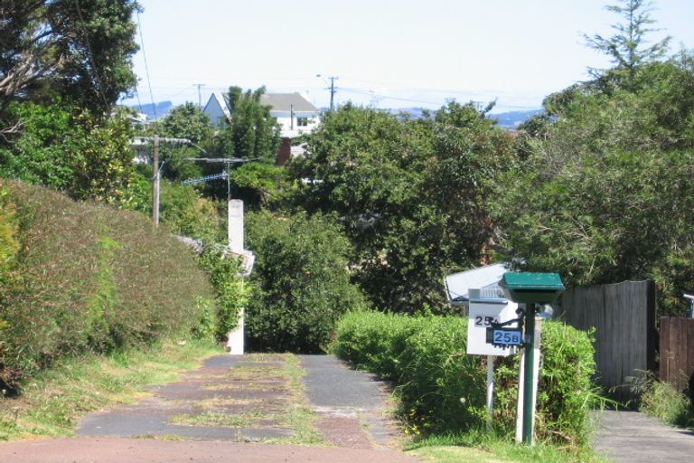 Photo of property in 2/25 Kia Ora Road, Beach Haven, Auckland, 0626